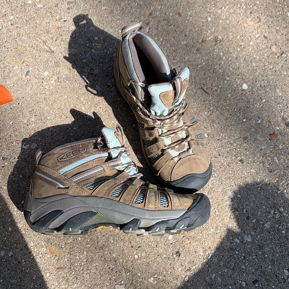 Keen boots
